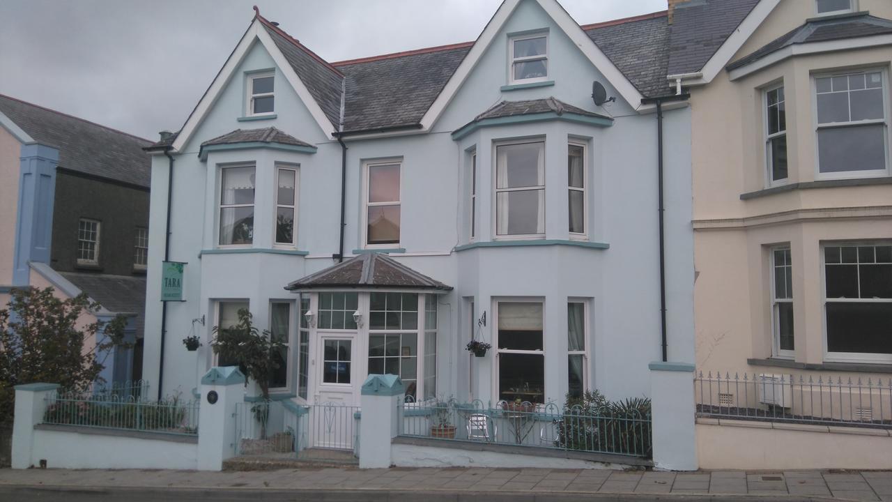 Tara Bed & Breakfast Fishguard Exterior photo